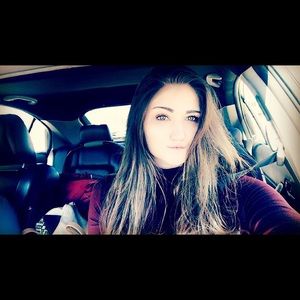 Meet your Posher, Cierra